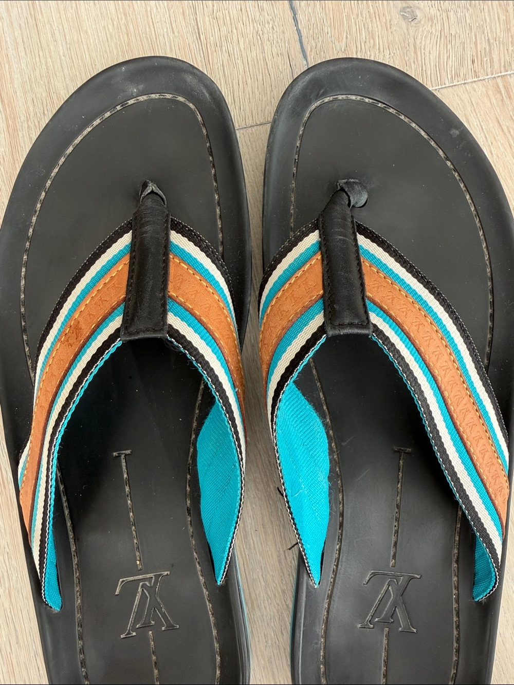 Louis Vuitton men’s flip flops - Picture 10 of 10
